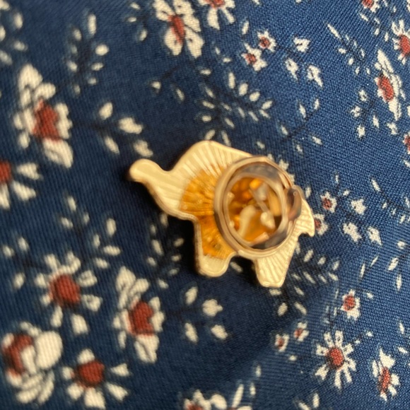 🗣️Origami Elephant Brooch/Pin - Picture 3 of 3